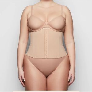 Skims clay waist trainer